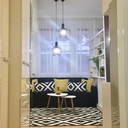Apt Tesla New Jewel Literally Heart Of The City Apartament *